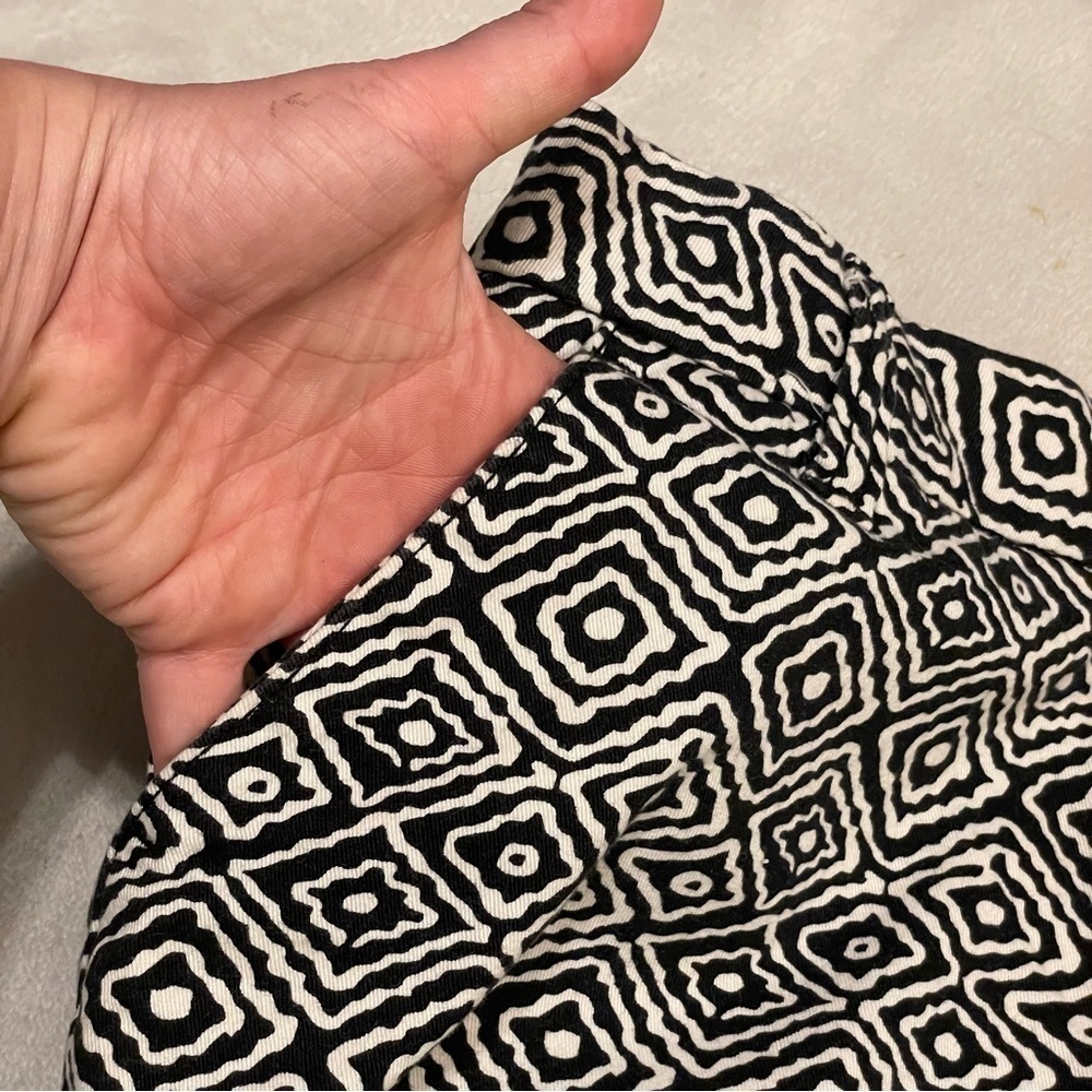bcg Chino shorts Womens Size 4 black and white print geometric modern - Picture 4 of 11
